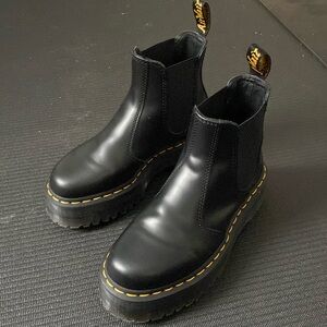 Dr. Martens Smooth Black Platform Quad Boots Size 6